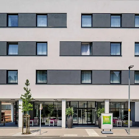 Ibis Styles - Neheim מלון ארנסברג