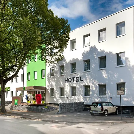 Ibis Styles - Neheim מלון