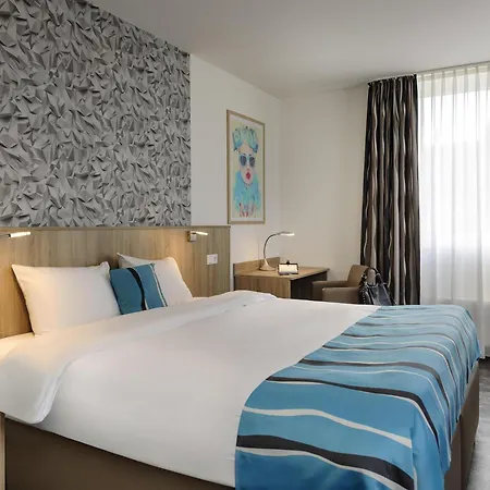 Ibis Styles - Neheim ארנסברג