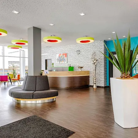 Ibis Styles - Neheim מלון
