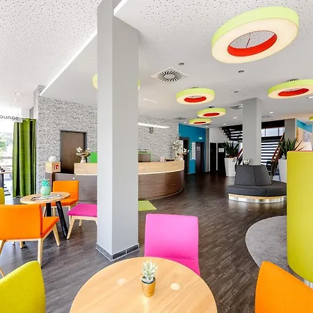 Ibis Styles - Neheim מלון ארנסברג